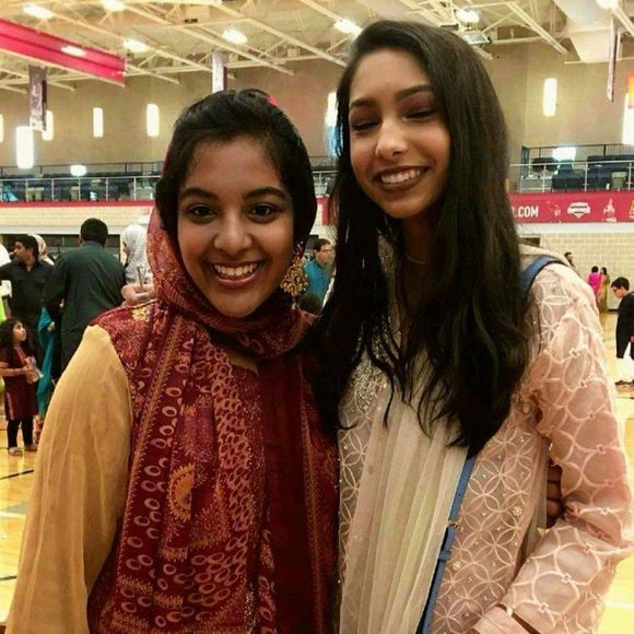 Meet your Posher, Sarah - Picture 1 of 1